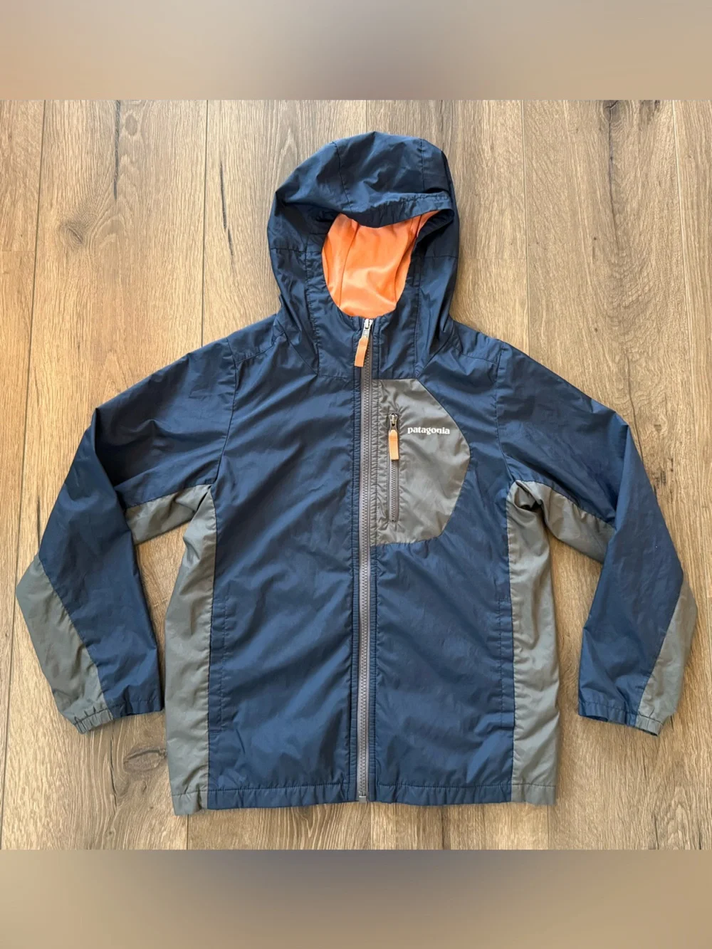 Patagonia Boys' Quartzsite Jacket blue gray hooded windbreaker size 10 medium